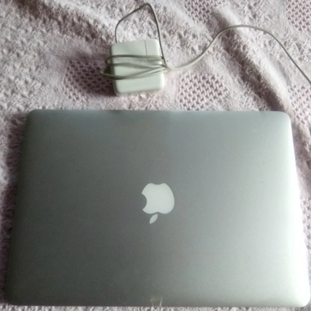 2014 MacBook Air Apple laptop